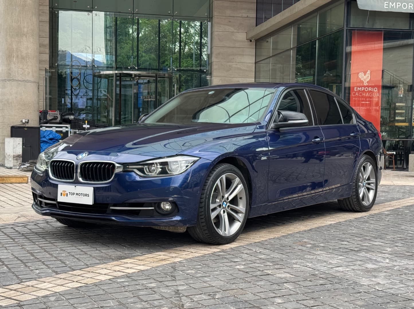 BMW 320I 2018 (1/17)